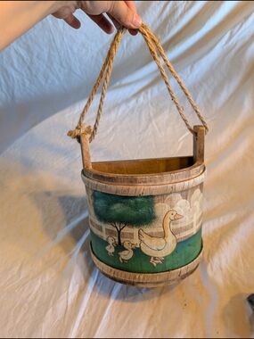 2/60$ Vintage Green and Natural Duck Hanging Basket